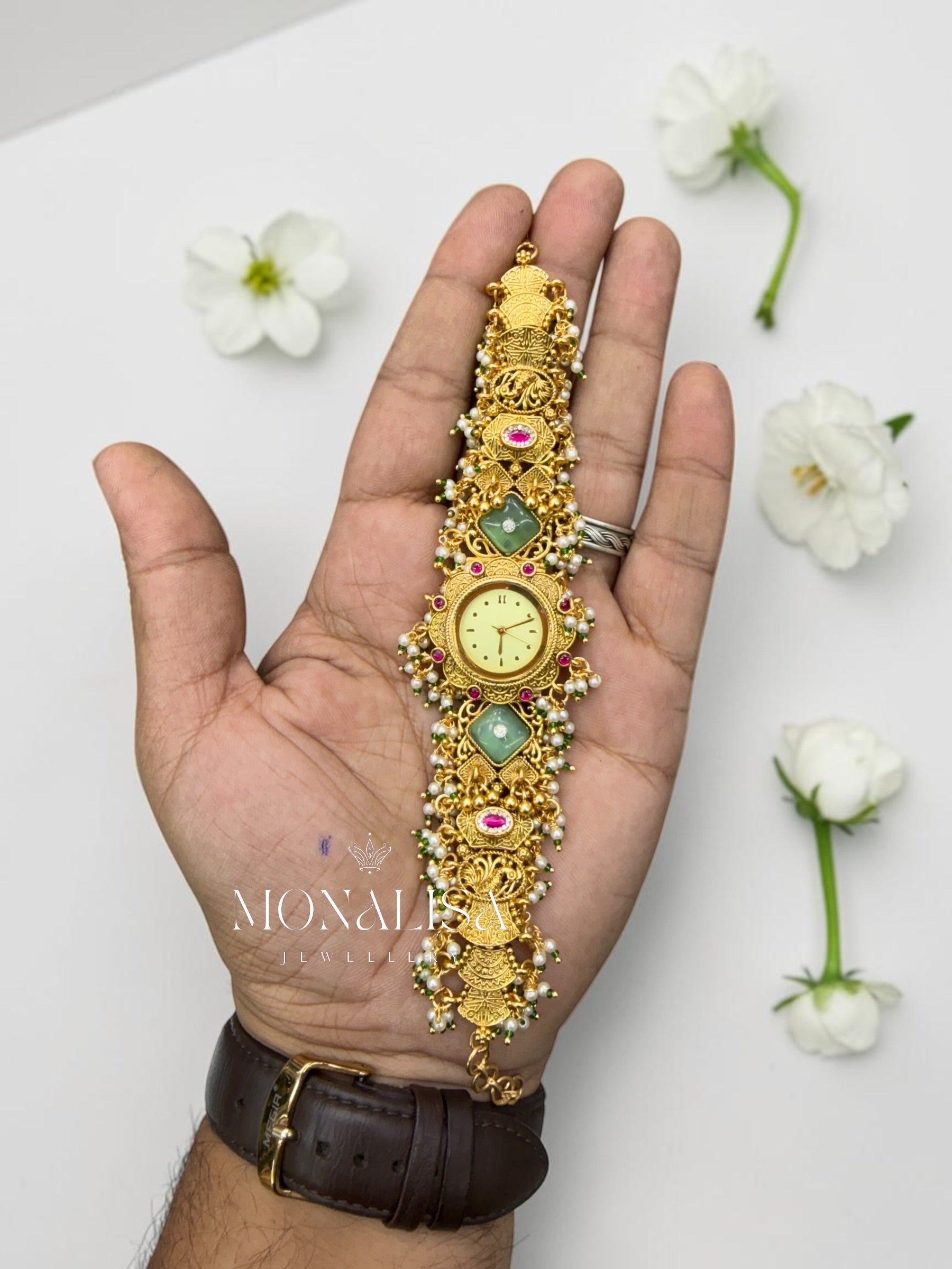 Surisa Antique Designer Watch